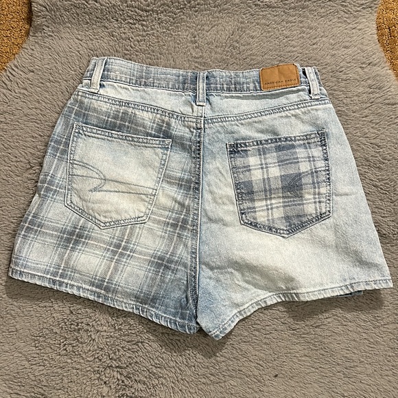 American Eagle Plaid Jean Shorts! - Picture 2 of 5